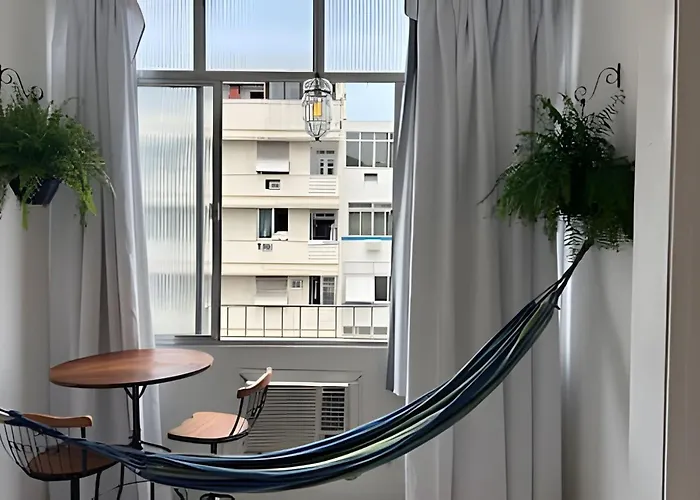 Apartamento Em Copacabana A 100 Metros Da Praia